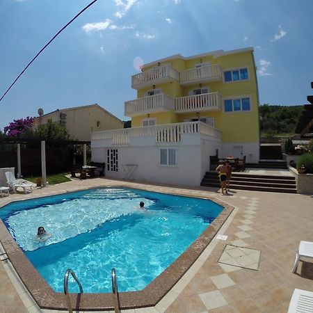 Apartments Romana Slatine Esterno foto