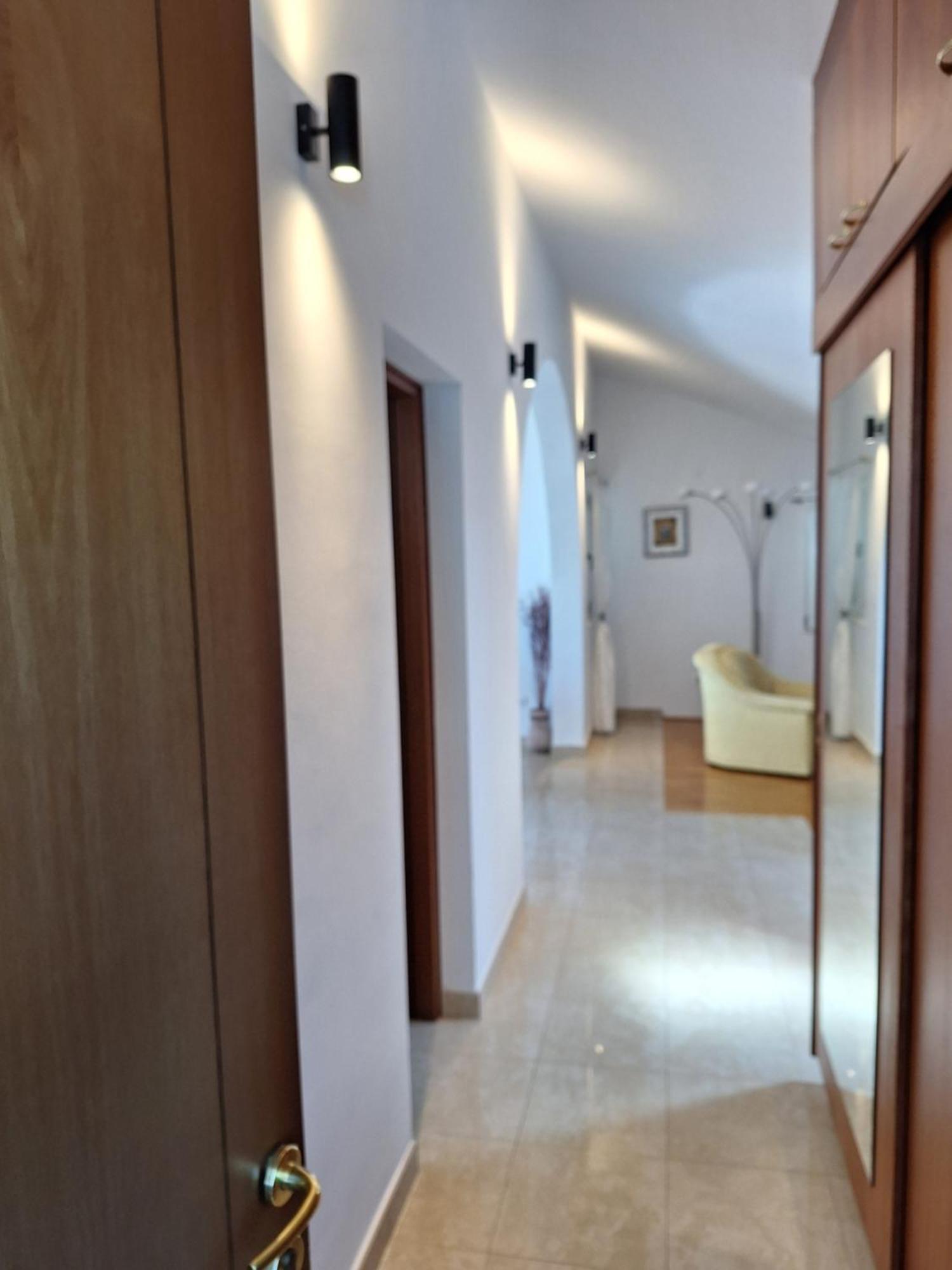 Apartments Romana Slatine Esterno foto